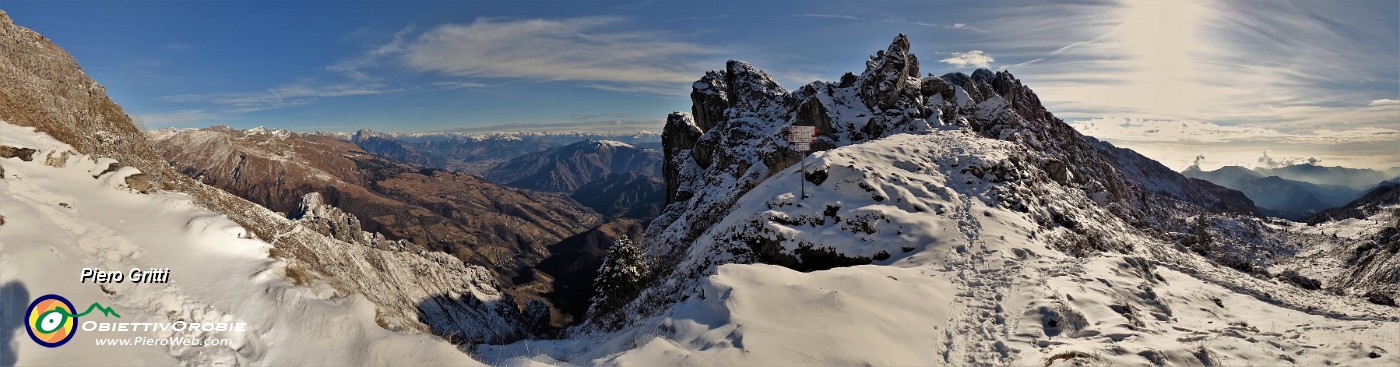05 Al Passo 'La Forca' (1848 m) con vista in Cima Alben.jpg